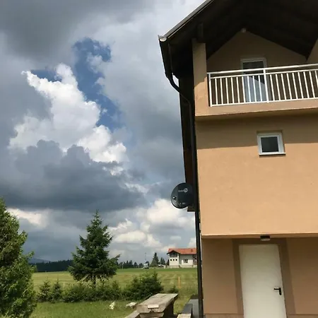 Vlasic / Gostilj Vikendica Za 10 Osoba